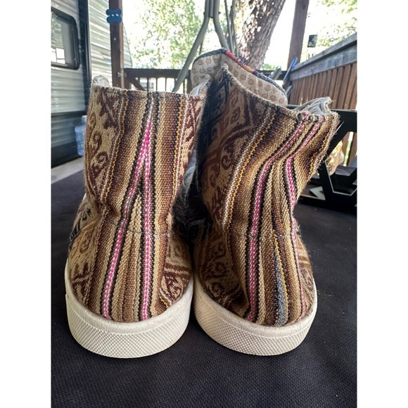 PachaMama High Top Sneakers Aztec Tribal‎ Print Canvas Sz Woman 14 or Men 12 - Picture 3 of 10